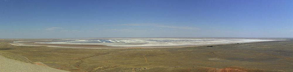 Salt lake Baskunchak in Astrakhan Oblast (panoramic).jpg