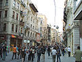 Istiklal Avenue in Istanbul on 3 June 2007.jpg