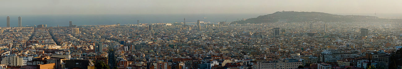 Barcelona es uno de los municipios más densamente poblados de España. Junto a ella, otros dos municipios de su área metropolitana encabezan esa lista.