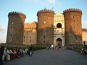Neapol Castel Nuovo.JPG