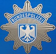 Blauer Polizeistern der BUPOL.JPG
