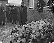 Buchenwald-bei-Weimar-am-24-April-1945.jpg