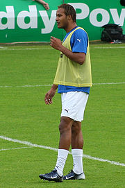 Younes Kaboul Tottenham July 2007.jpg