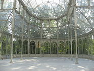 Interior del Palacio de Cristal del Parque del Retiro, donde expuso Belbiure en 1935