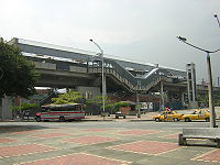 Estacion Estadio-Exterior-Medellin.JPG