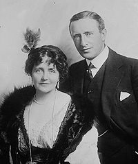 Henry Vernon Esmond con su esposa, la actriz Eva Moore