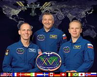 Segunda tripulación de la Expedición 15, de derecha a izquiera: Clayton Anderson, Fyodor Yurchikhin, Oleg Kotov