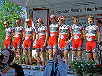 Formación del equipo en 2005.
