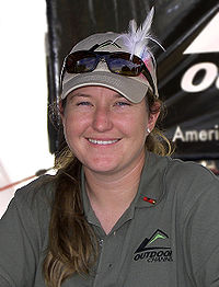 Kim Rhode, medallista olímpica de oro y co-presentadora de un programa de televisión llamado "Step Outside" en Texas Parks y la Wildlife Expo 2007