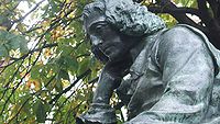 Spinoza-statue-the-hague.jpg