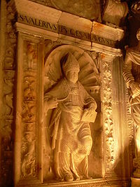 Veruela - Sepulcro del abad Lope Marco - Detalle San Valero.jpg