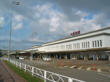 Komatsu airport terminal building.jpg