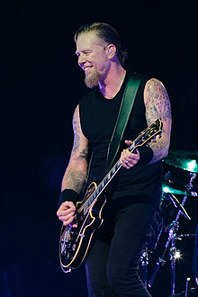 Metallica London 2008-09-15 James smiling.jpg