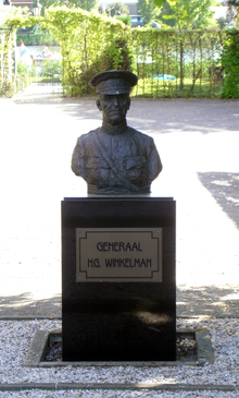 Standbeeld Winkelman.png