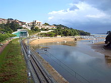 Vía del tren Amorebieta - Bermeo y Playa de Toña.