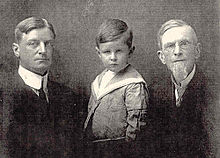 Tres generaciones de William K. Boone.jpg
