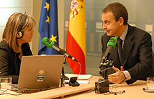 Zapatero entrevistado en Julia en la onda.jpg