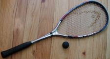 Squash-racquet-and-ball.jpg