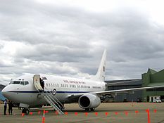 Uno de los dos Boeing Business Jets, que son usados por el Primer Ministro, la Reina, y el Gobernador General.