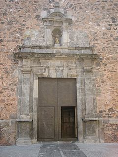 Portada principal de l'església de Betxí.jpg