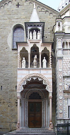Portale Nord Santa Maria Maggiore Bergamo.jpg