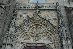 Vila do Conde - Detall pòrtic manuelí església.JPG