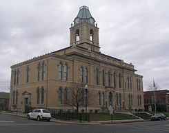 Robertson County Tennessee Courthouse.jpg
