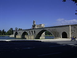 Avignon pont 2.jpg