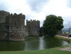 Beaumaris Castle 1.jpg