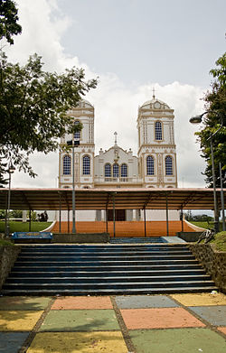Iglesia de Sarchí.jpg