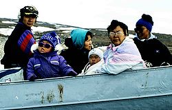 Inuit Travelling 1995-06-14.jpg