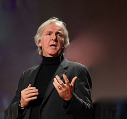 James Cameron en una conferencia del TED en 2010.