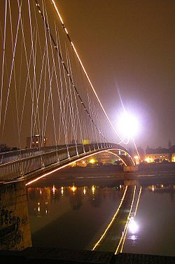 Puente sobre el río Drava