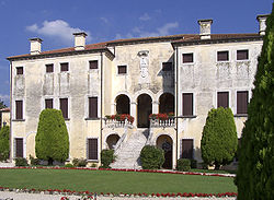 Palladio Villa Godi photo.jpg