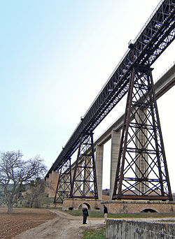 Puente del Hacho.jpg