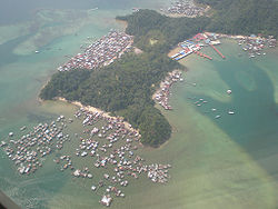 Pulau Gaya immigrant dwellings.jpg