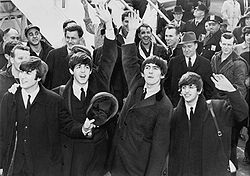 Los Beatles, al arribar en el aeropuerto JFK (Nueva York) el 7 de febrero de 1964.