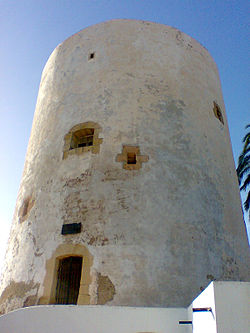 Torre Cabo Roig puerta.jpg