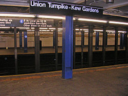 Union Turnpike-Kew Gardens Station by David Shankbone.jpg
