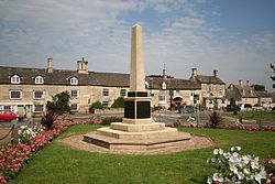 Weldon War Memorial - geograph.org.uk - 533703.jpg