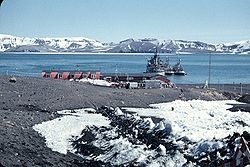 XII Expedición Antártica 1957 - 1958.jpg