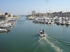 Carnon Port et canal2.JPG