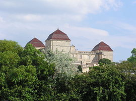 Chateau de Castries2.JPG