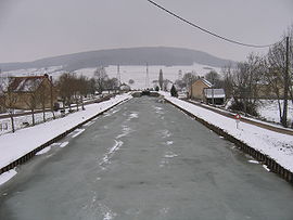 Crugey, février 2005, l'écluse sur le canal de Bourgogne1.JPG