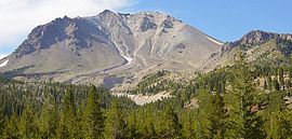 El pico Lassen desde Devastated Area