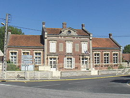 Mairie-école Pontarmé.jpg