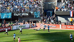 Luis Suárez celebrando el primer gol.