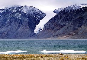 Vista del glaciar Gull en el fiordo Tanquary