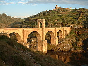 El puente de Alcántara sobre el Río Tajo