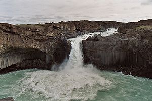 Islande cascade Aldeyjarfoss.jpg